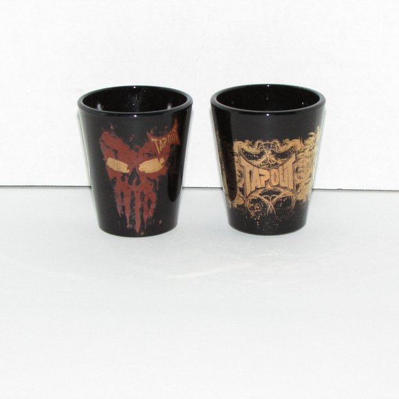 2 UFC Tap Out Shot Glasses Black Glass Red & Gold Skull Graphics Collectible - Picture 1 of 9